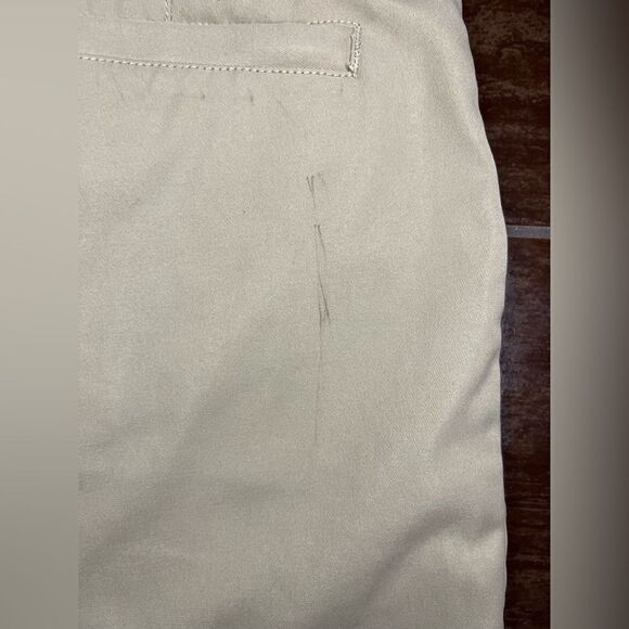 Lands’ End khaki performance shorts sz 10 - Picture 7 of 7